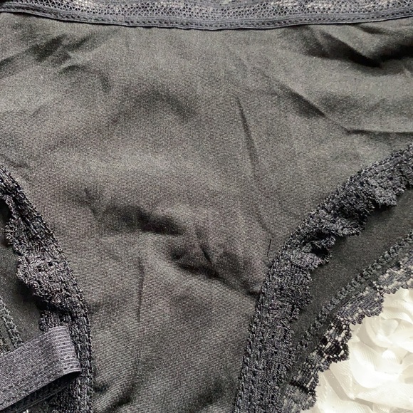 Bundle of 4 new panties size small - Picture 5 of 5